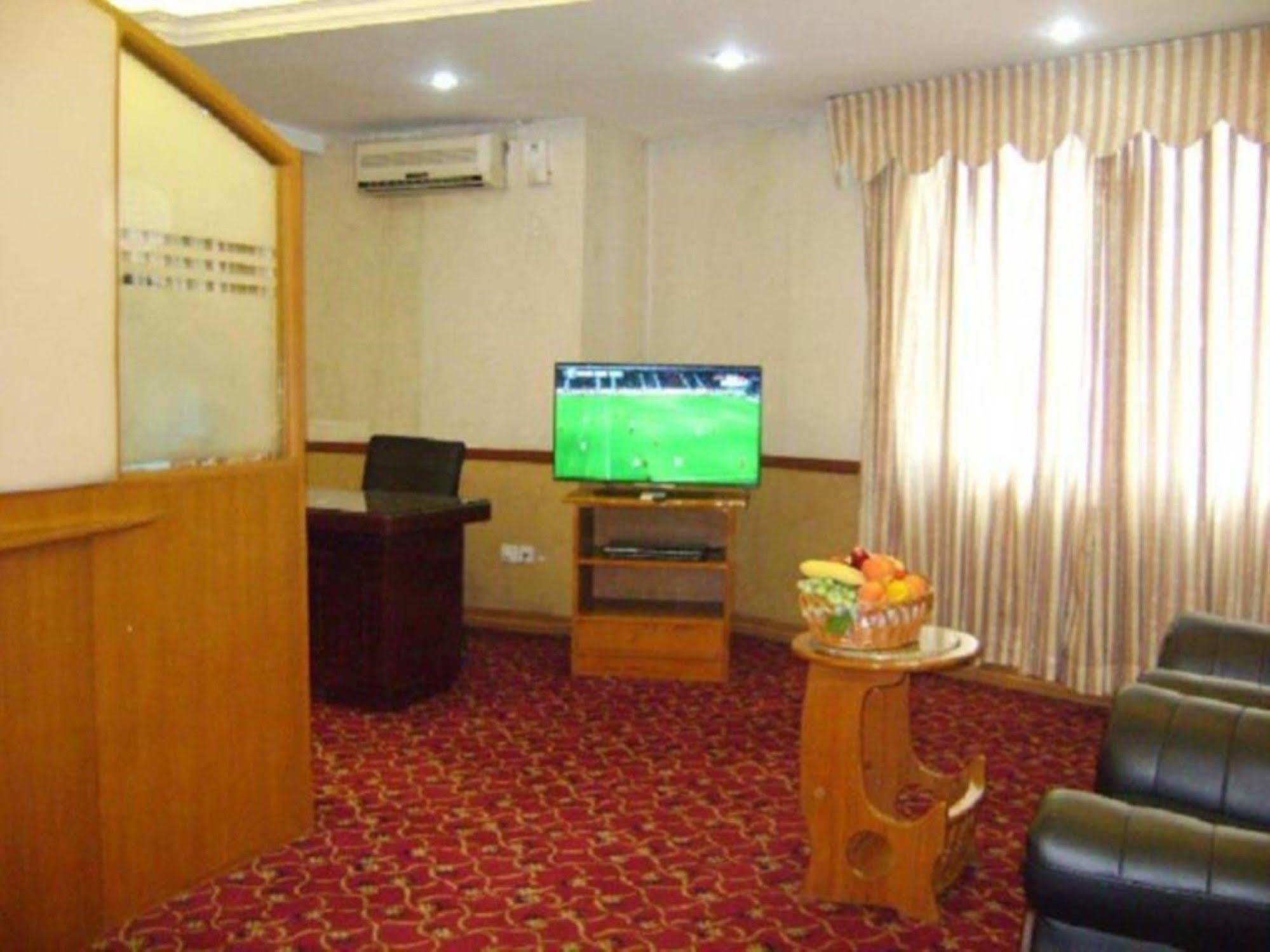 Excel Treasure Hotel Yangon Dış mekan fotoğraf