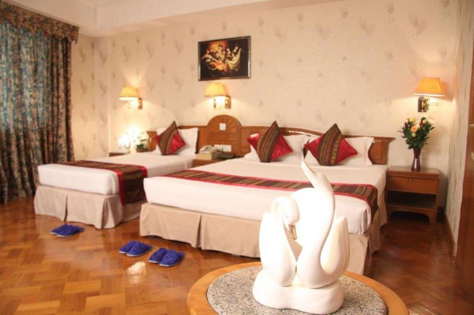 Excel Treasure Hotel Yangon Dış mekan fotoğraf
